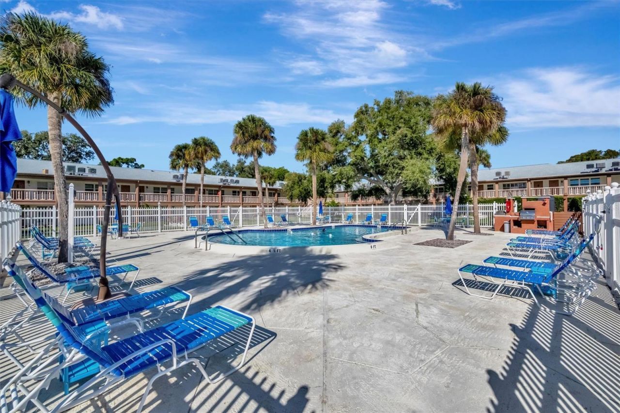 650 Pinellas Point Drive S, Unit 216, Saint Petersburg, FL 33705 Photo