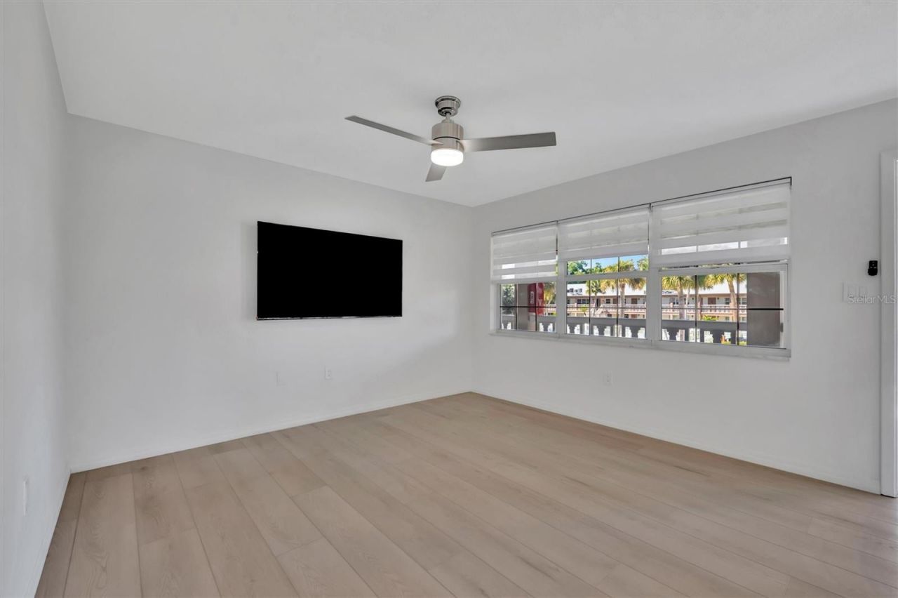 650 Pinellas Point Drive S, Unit 216, Saint Petersburg, FL 33705 Photo