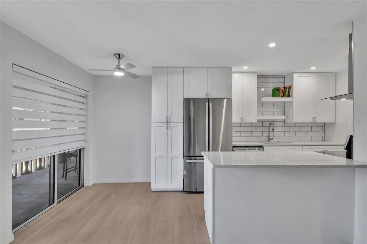 650 Pinellas Point Drive S, Unit 216, Saint Petersburg, FL 33705 Photo