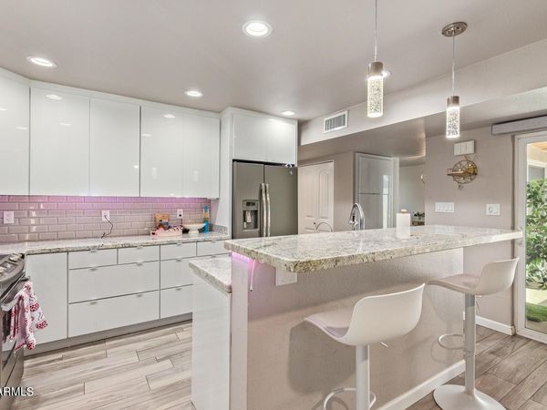 5913 E THOMAS Road, Scottsdale, AZ 85251