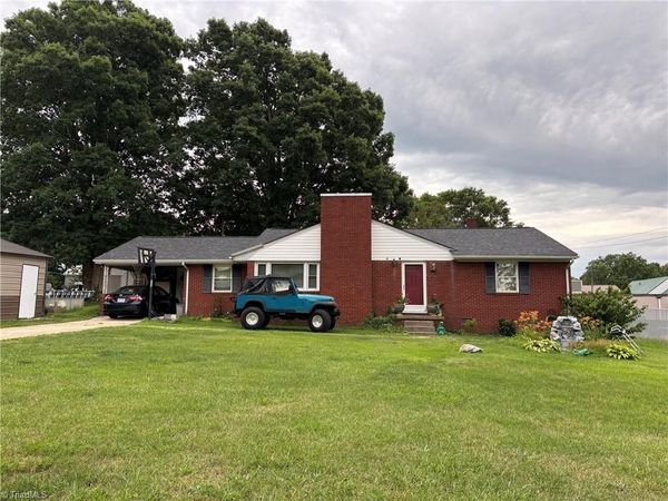 130 Nolen Avenue , Asheboro, NC 27205