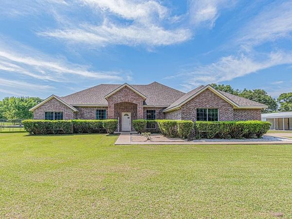9789 S State Highway 34 , Scurry, TX 75158