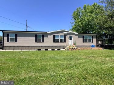 318 GANTT DRIVE, MARTINSBURG, WV 25403