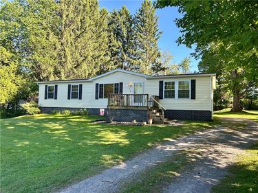 17214 Elizabeth Drive, Holley, NY 14470