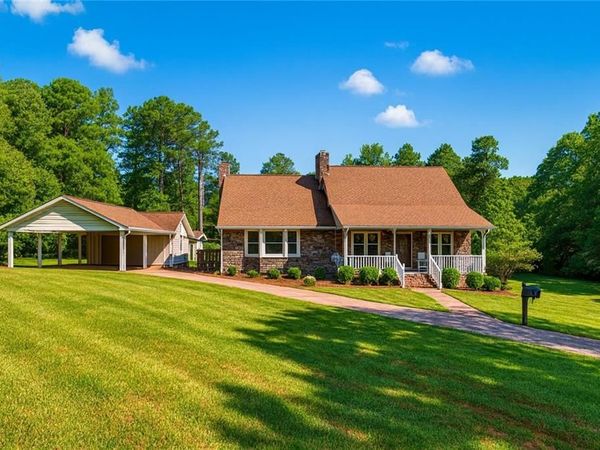1687 Hickory Level Road , Villa Rica, GA 30180