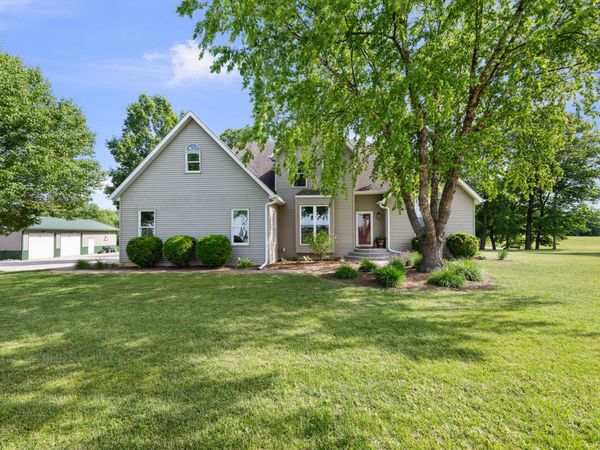 23720 101st Avenue , Port Byron, IL 61275