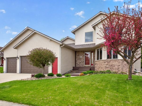 1011 Golfers Ct SE, Rochester, MN 55904