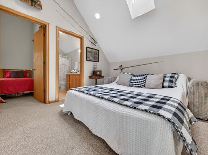 808 Lake Ridge Road, Unit 2, Lake Almanor, CA 96137 Photo