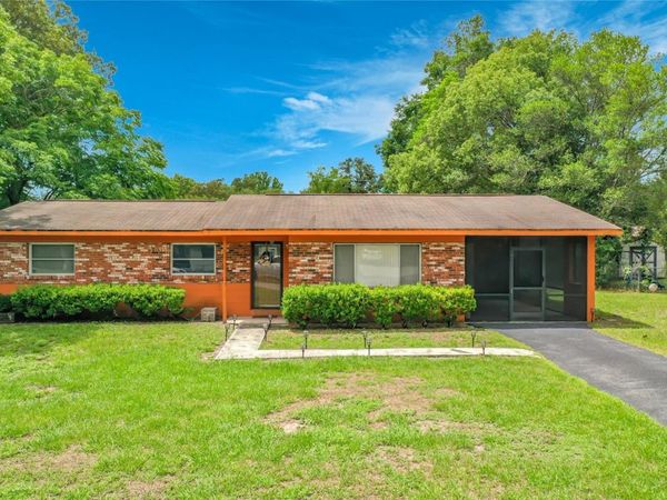 910 NE 45TH STREET , OCALA, FL 34479
