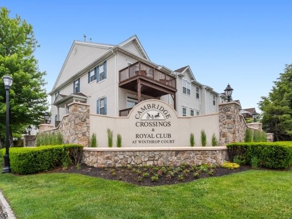 28 Devonshire Dr, Clifton, NJ 07013