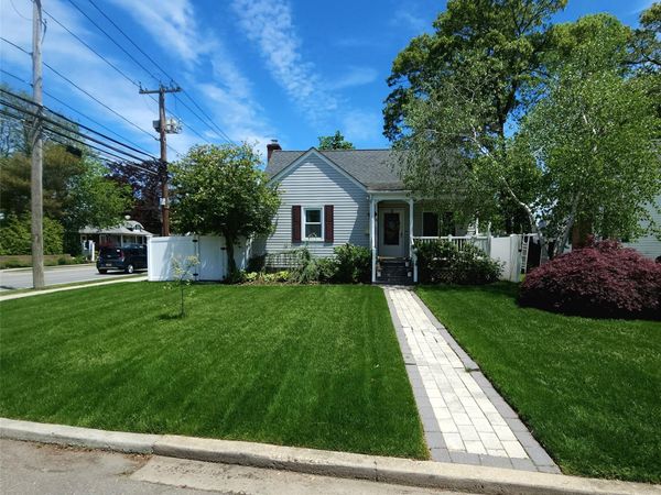 3 Benjamin Avenue, Amityville, NY 11701