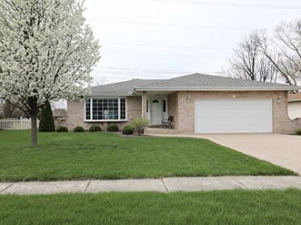 9 Honey Lane , New Lenox, IL 60451