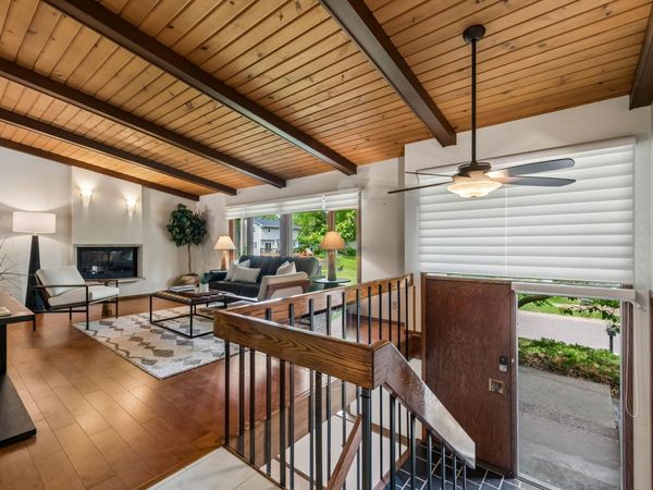 4860 Kingsberry Lane, Minnetonka, MN 55345