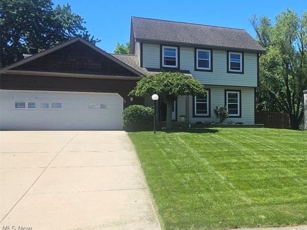 7674 Buchanan Drive, Youngstown, OH 44512