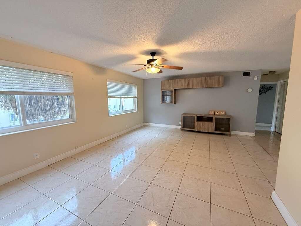 2210 Taylor Street, Unit 207, Hollywood, FL 33020 Photo