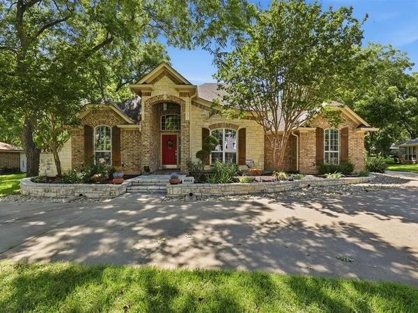 8904 Woodlawn Drive , Granbury, TX 76049