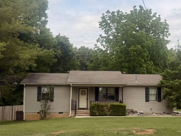 200 Vinewood Rd , McMinnville, TN 37110