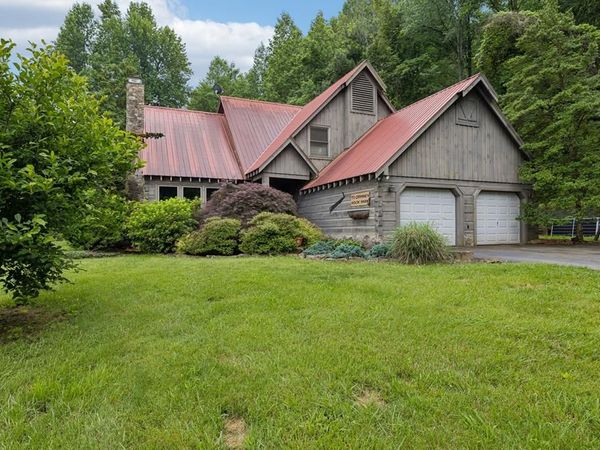 2500 Chimney Springs Rd, Cookeville, TN 38506