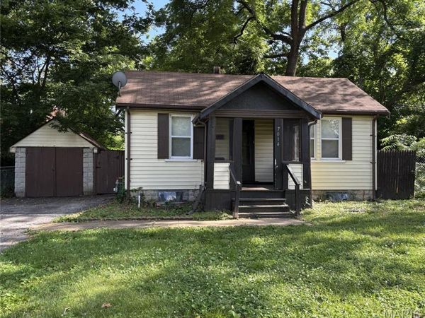 7014 Raymond Avenue, University City, MO 63130