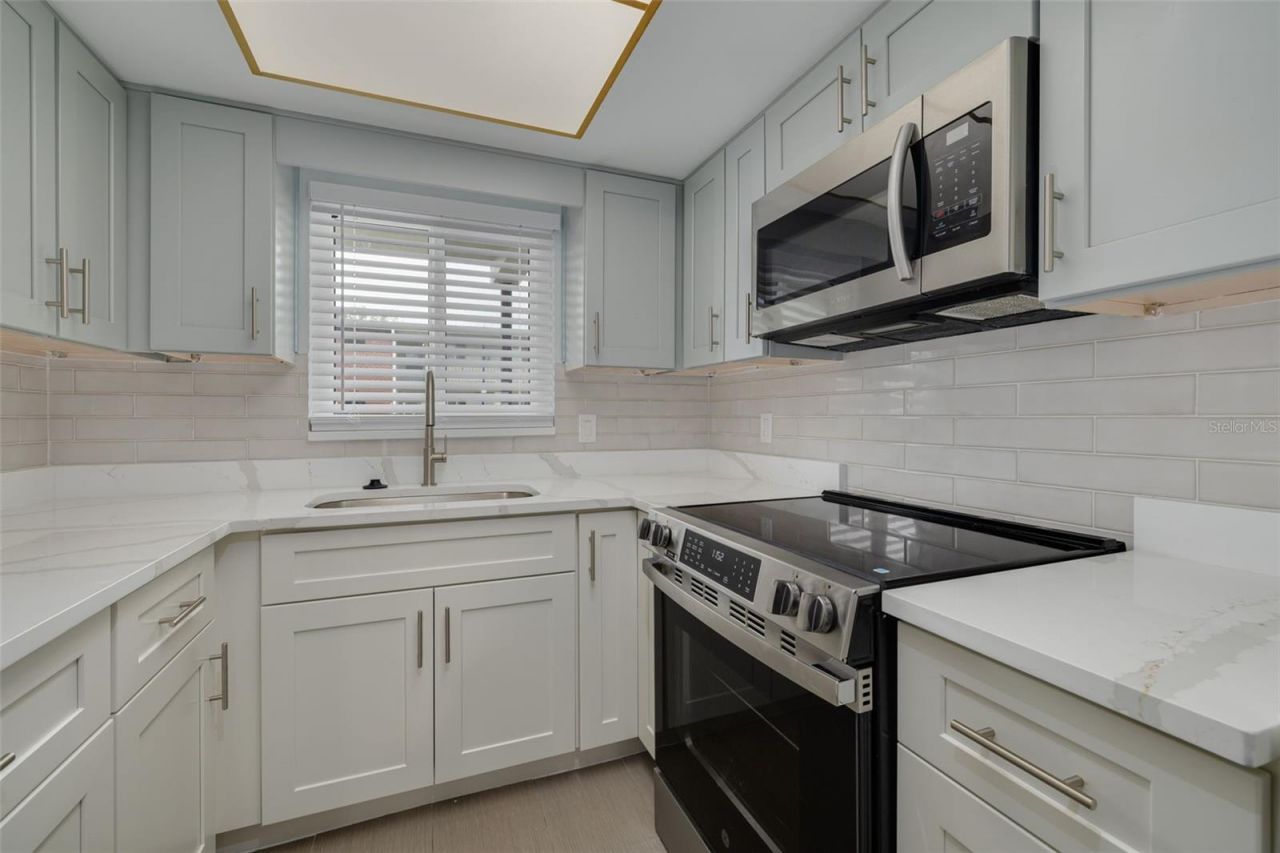 4580 Overlook Drive Ne, Unit 187, Saint Petersburg, FL 33703 Photo