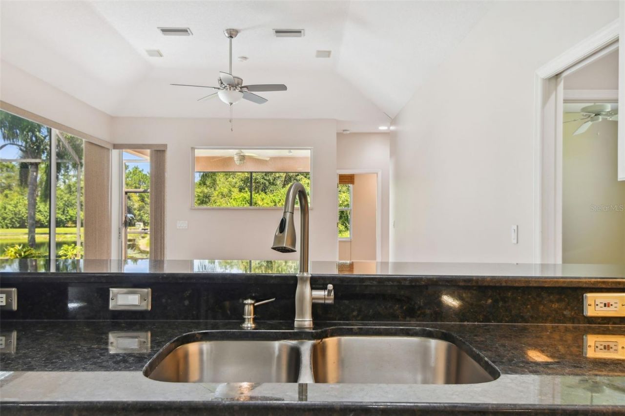 6815 Honeysuckle Trail , Lakewood Ranch, FL 34202 Photo