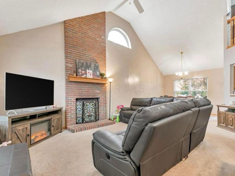 3150 Berkley Pointe Drive , Columbus, OH 43230 Photo 4