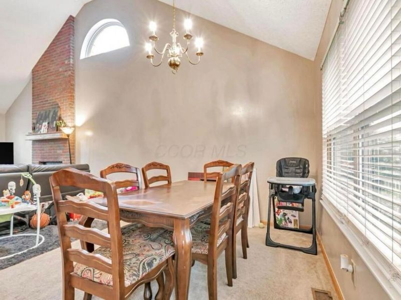 3150 Berkley Pointe Drive , Columbus, OH 43230 Photo 6