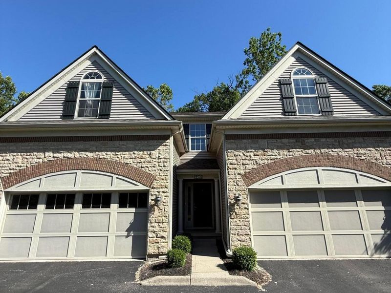 2280 Village At Bexley Drive, Columbus, OH 43209 Photo 3