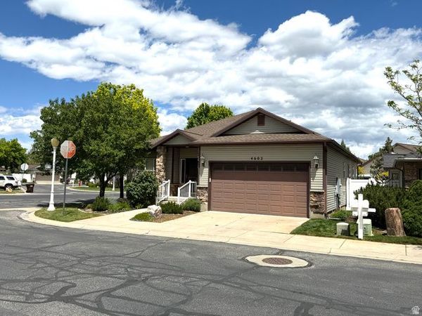 4602 S HATHAWAY DR E, Roy, UT 84067