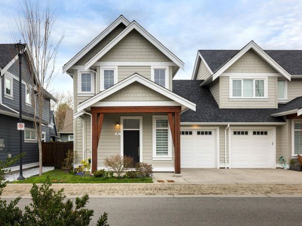 2034 Seawind Way, Sidney, BC V8L 0C4