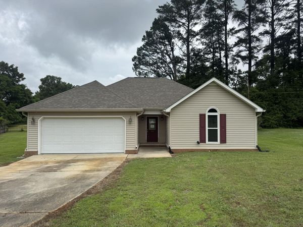 233 Plantation Pl, Florence, AL 35633