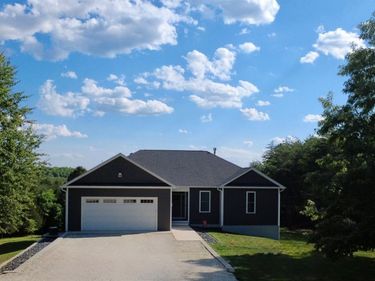 5400 Richmond Highway, Gladstone, VA 24553