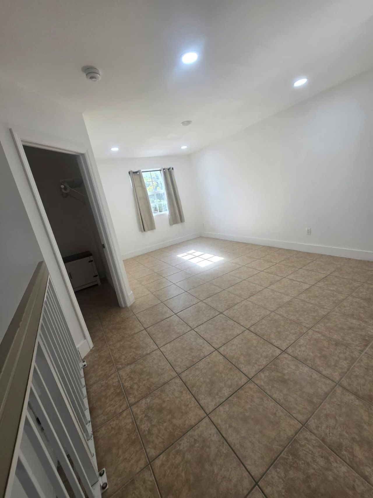18338 NW 68th Avenue, Unit B, Hialeah, FL 33015 Photo