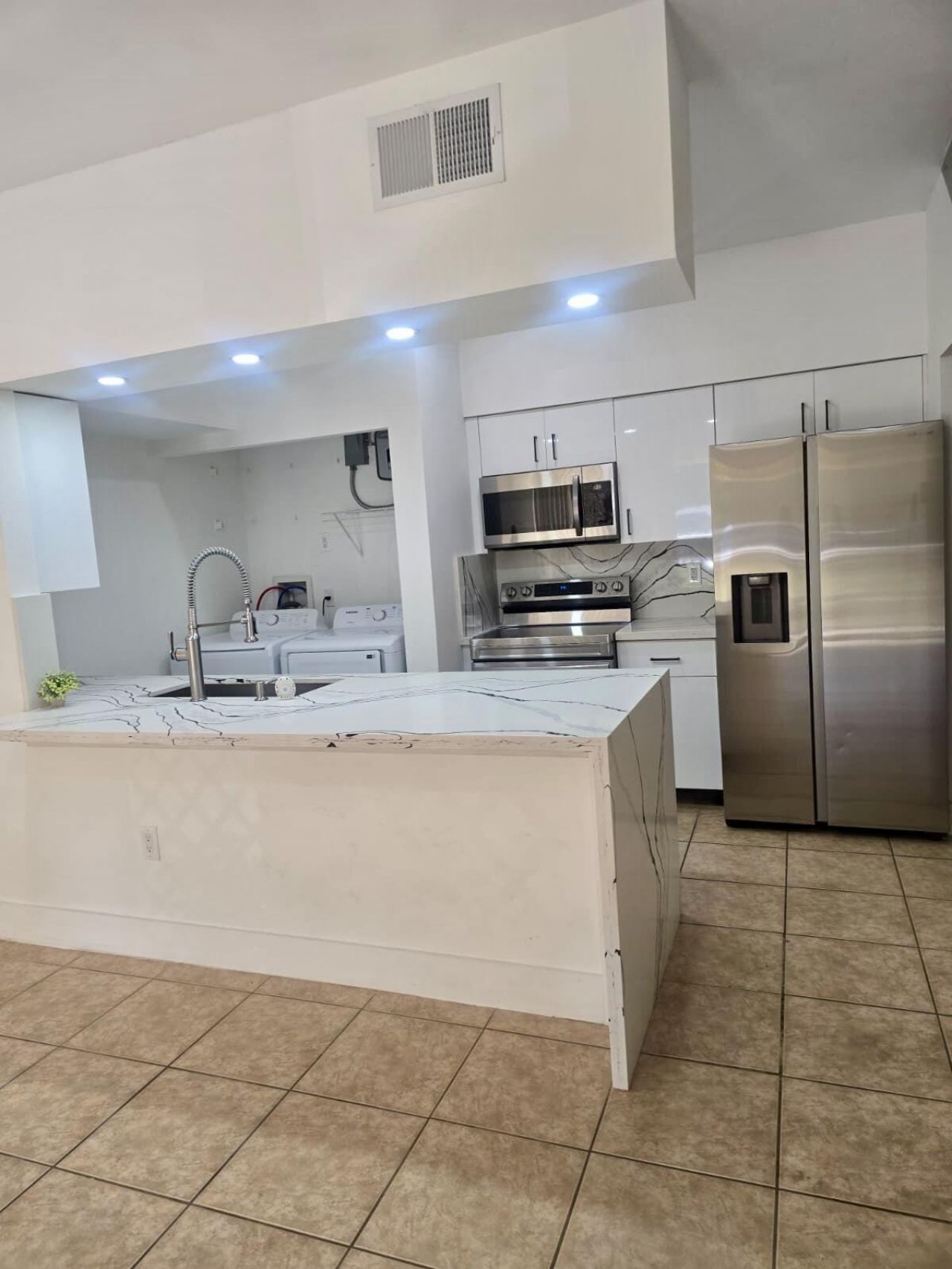 18338 NW 68th Avenue, Unit B, Hialeah, FL 33015 Photo