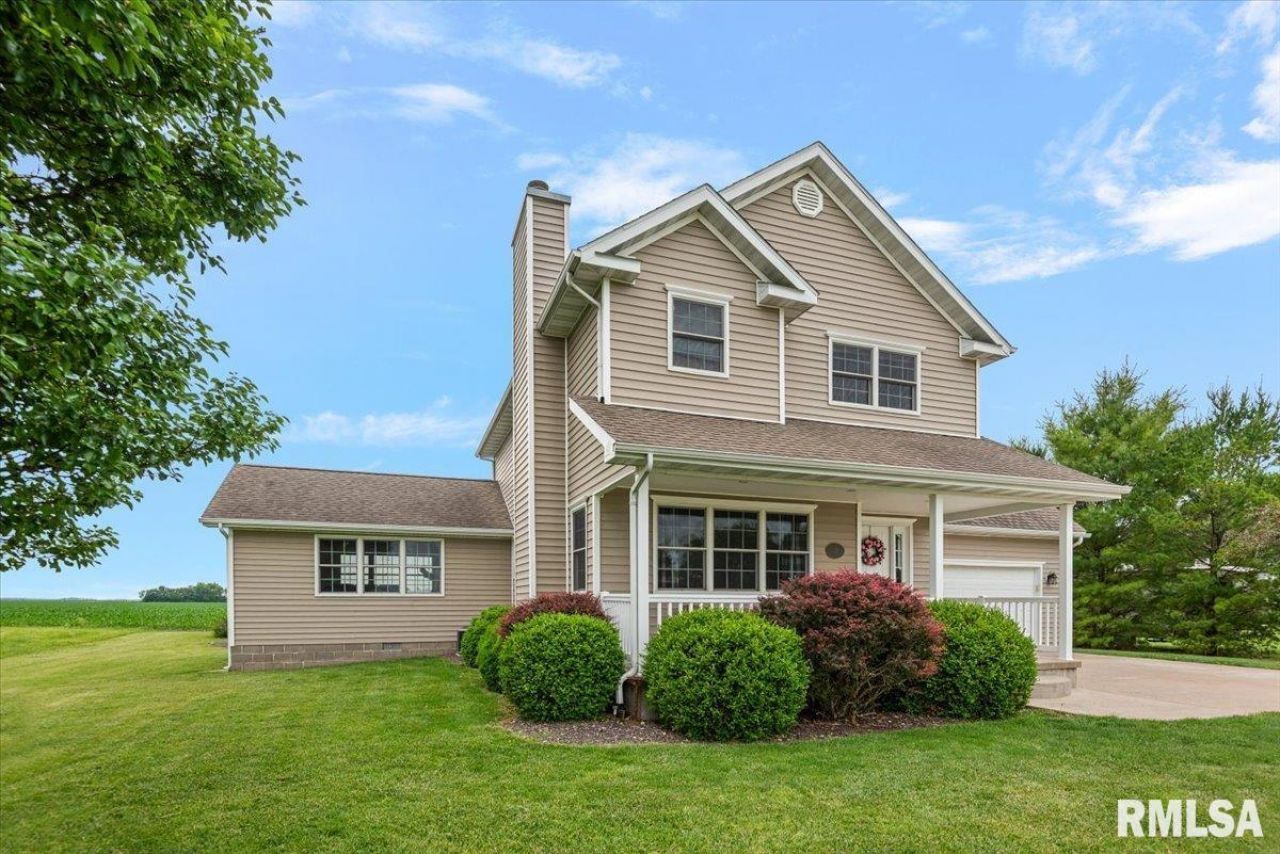 27 Yorkshire Drive, Ashland, IL 62612 Main Photo