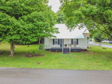 110 Old Englewood Road , Englewood, TN 37329
