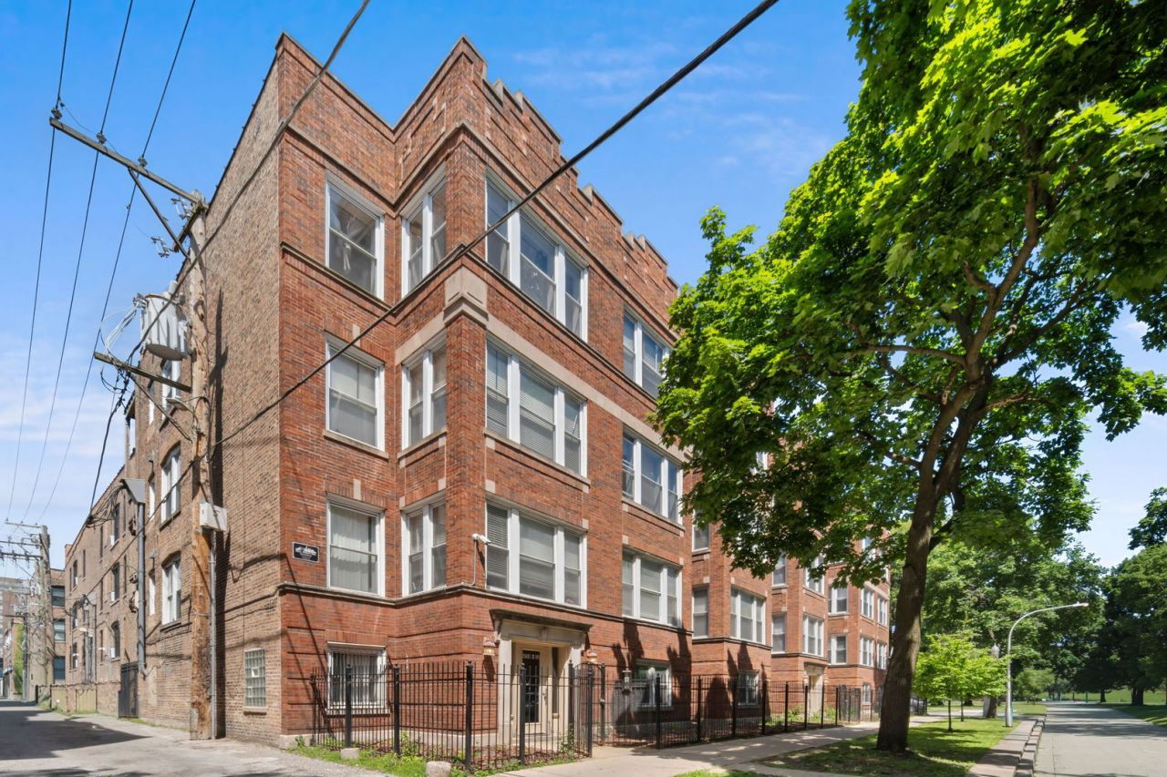6710 S RIDGELAND Avenue , Chicago, IL 60649