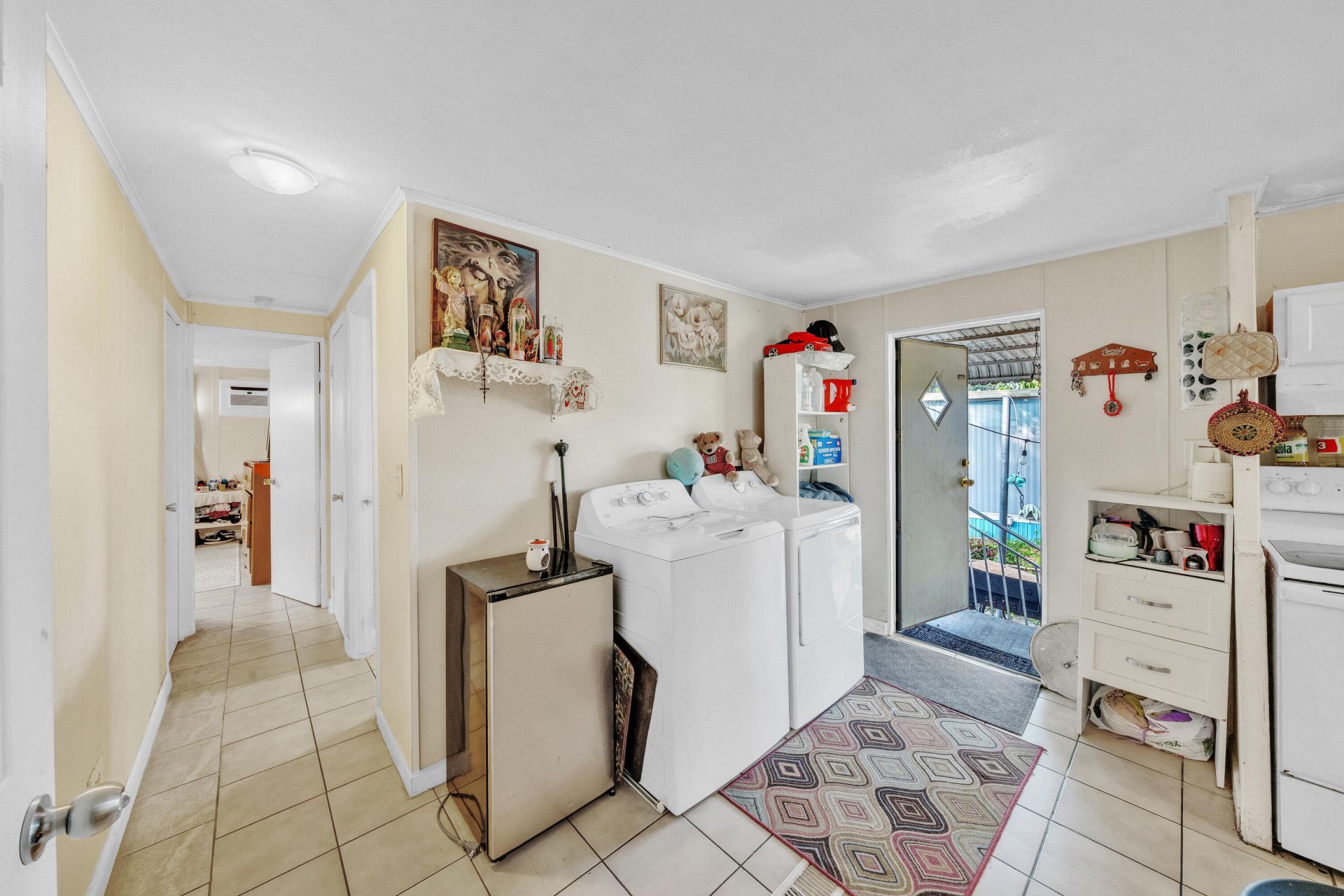 32 Lisa Lane, Greenacres, FL 33463 Photo