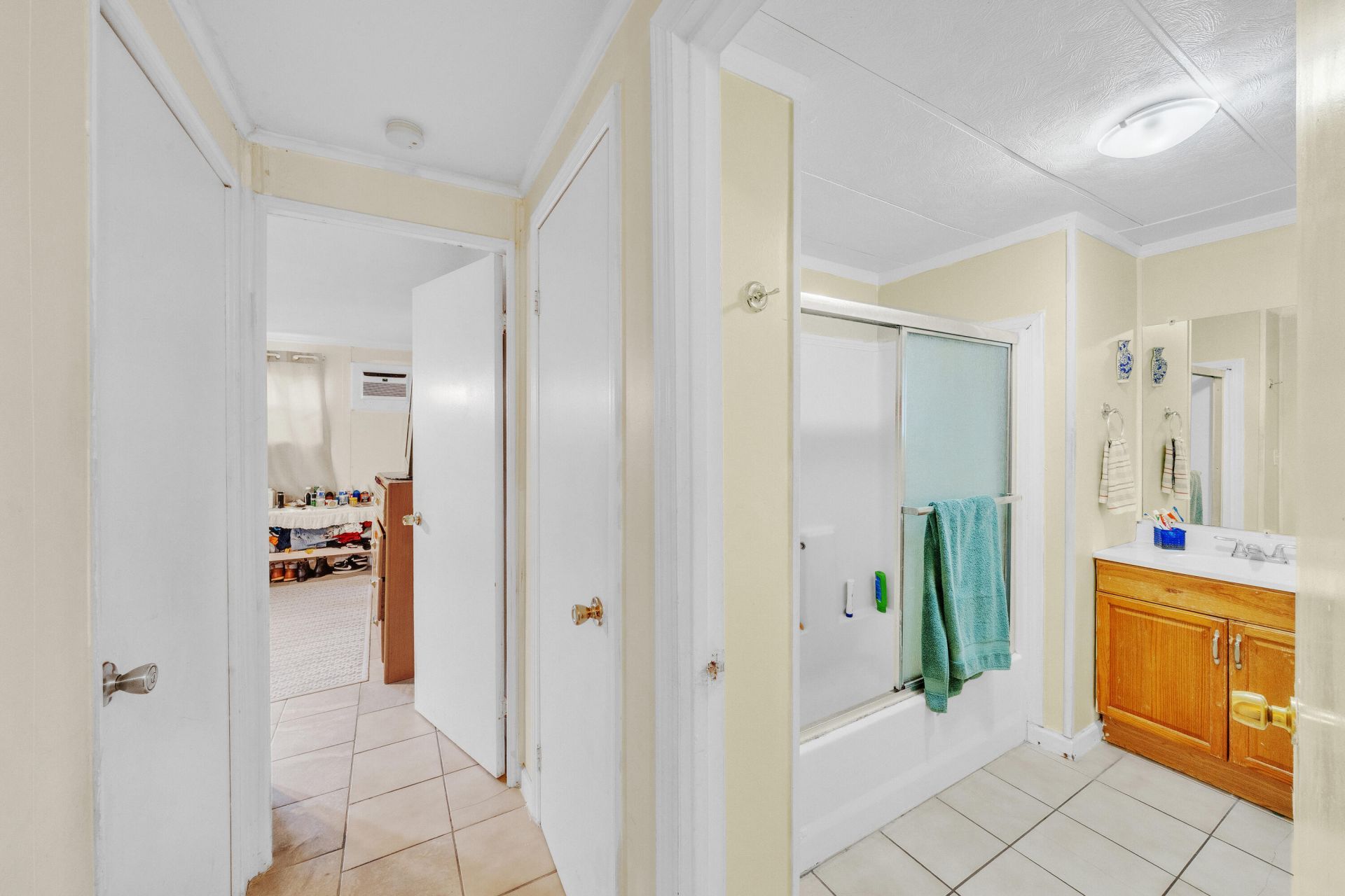 32 Lisa Lane, Greenacres, FL 33463 Photo