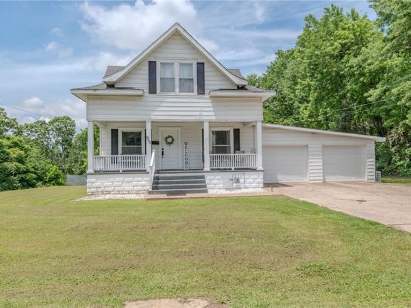 900 N Chestnut Street , Harrison, AR 72601