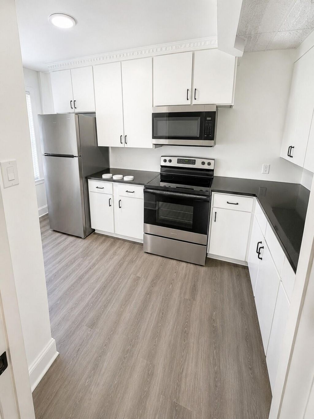 510 Lake Shore Drive, Unit 3, West Palm Beach, FL 33403 Photo