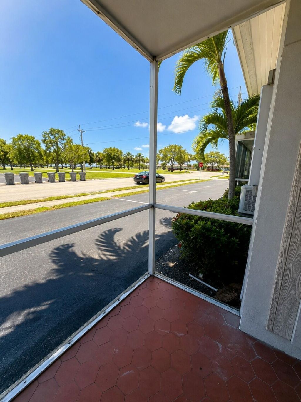 510 Lake Shore Drive, Unit 3, West Palm Beach, FL 33403 Photo