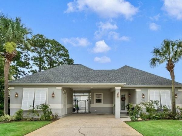1624 Llani Ln, Gulf Breeze, FL 32563