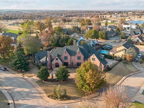 1401 Oak Tree Drive, Edmond, OK 73025
