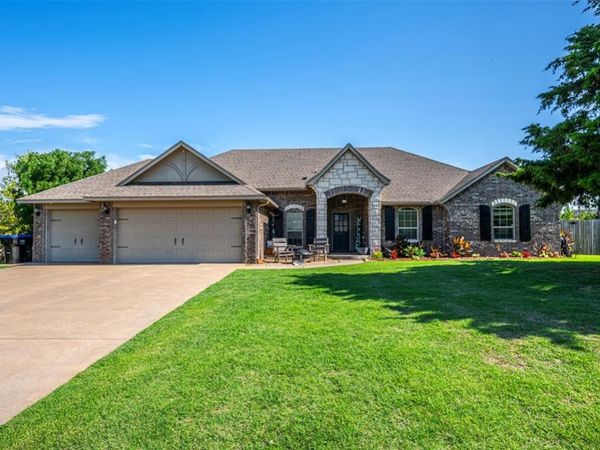 7738 Highland Boulevard, Edmond, OK 73025