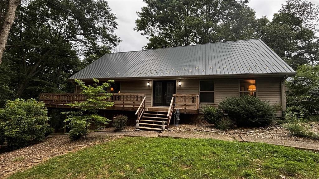11070 Fields Road S, Utica, KY 42376 Main Photo