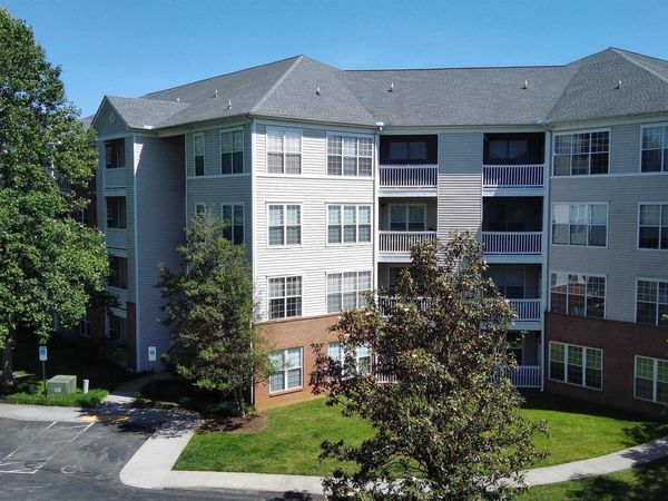 270 RIVERBEND DR, Unit 1F, Charlottesville, VA 22911