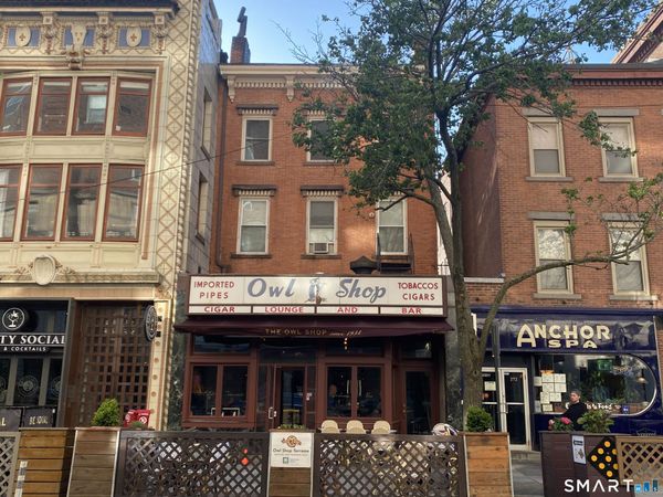 270 College , Unit 3, New Haven, CT 06510