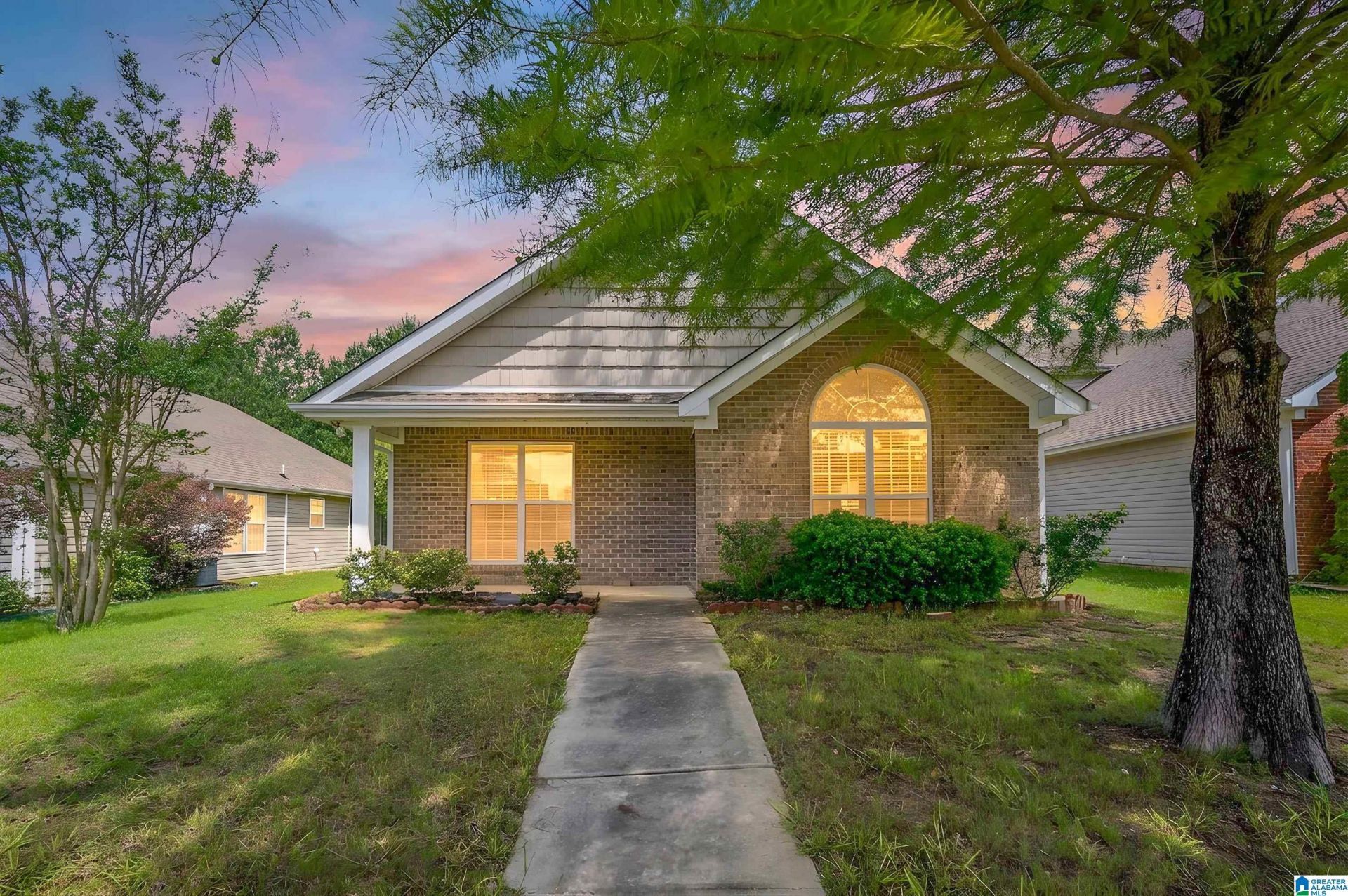 257 Village Drive, Calera, AL 35040 Main Photo