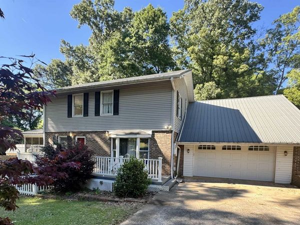 32 WILSON DRIVE, CHILDERSBURG, AL 35044